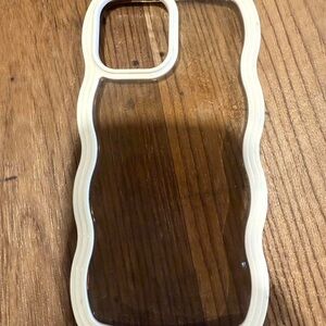 Apple Clear Case with Wavy White Edge